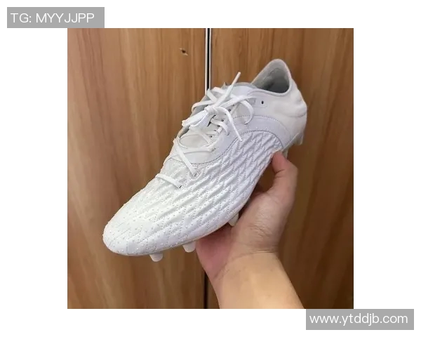 穿安德玛球鞋的足球明星及其赛场表现分析 穿安德玛球鞋的足球明星及其赛场表现分析